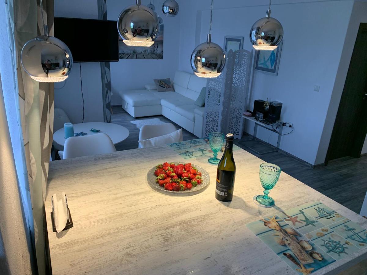 Apartamento Oasis By The Sea Primorsko Exterior foto